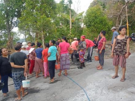 KEGIATAN GOTONG ROYONG DI BANJAR DINAS MELAKA